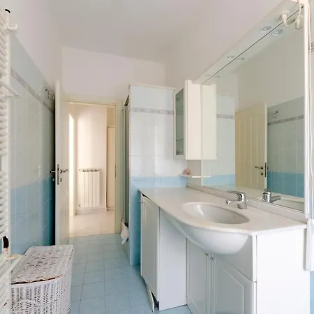 Altido Colourful Flat, Short Walk To The Beach Apartment Santa Margherita Ligure
